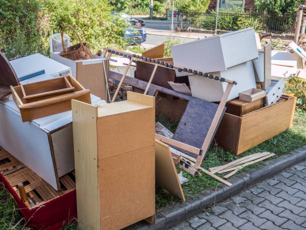 Best Basement Cleanout  in Chisago City, MN
